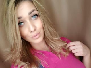 Velmi sexy fotografie sexy profilu modelky AmaSun pro live show s webovou kamerou!