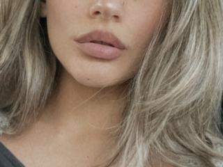 Hình ảnh đại diện sexy của người mẫu LYDIA69 để phục vụ một show webcam trực tuyến vô cùng nóng bỏng!